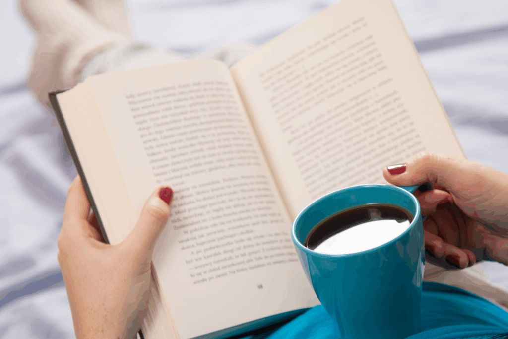 bedtime-routine, healthy-habits-for-sleep, reading-before-bed, phone-detox